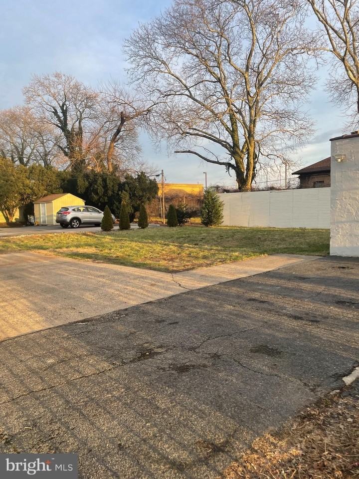 3901 Richmond St - Photo 5 of 24