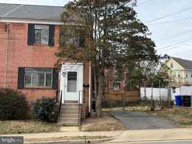 1304 S Walter Reed Dr - Photo 1 of 1