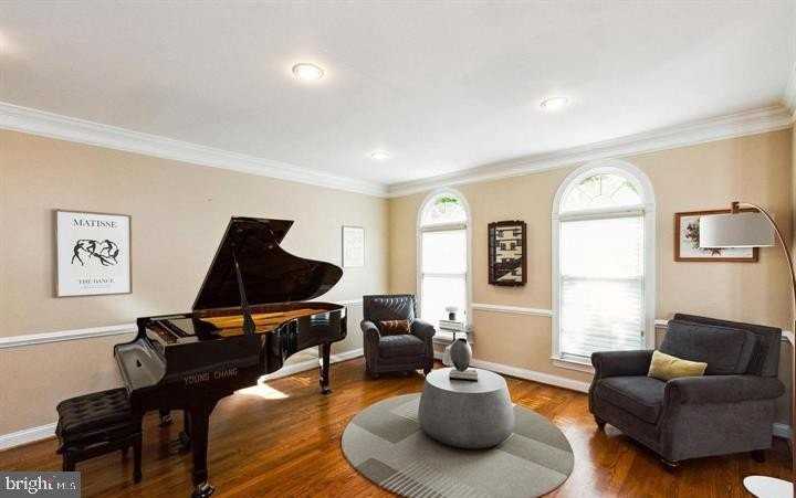 10418 Willow Crest Ct - Photo 4 of 25