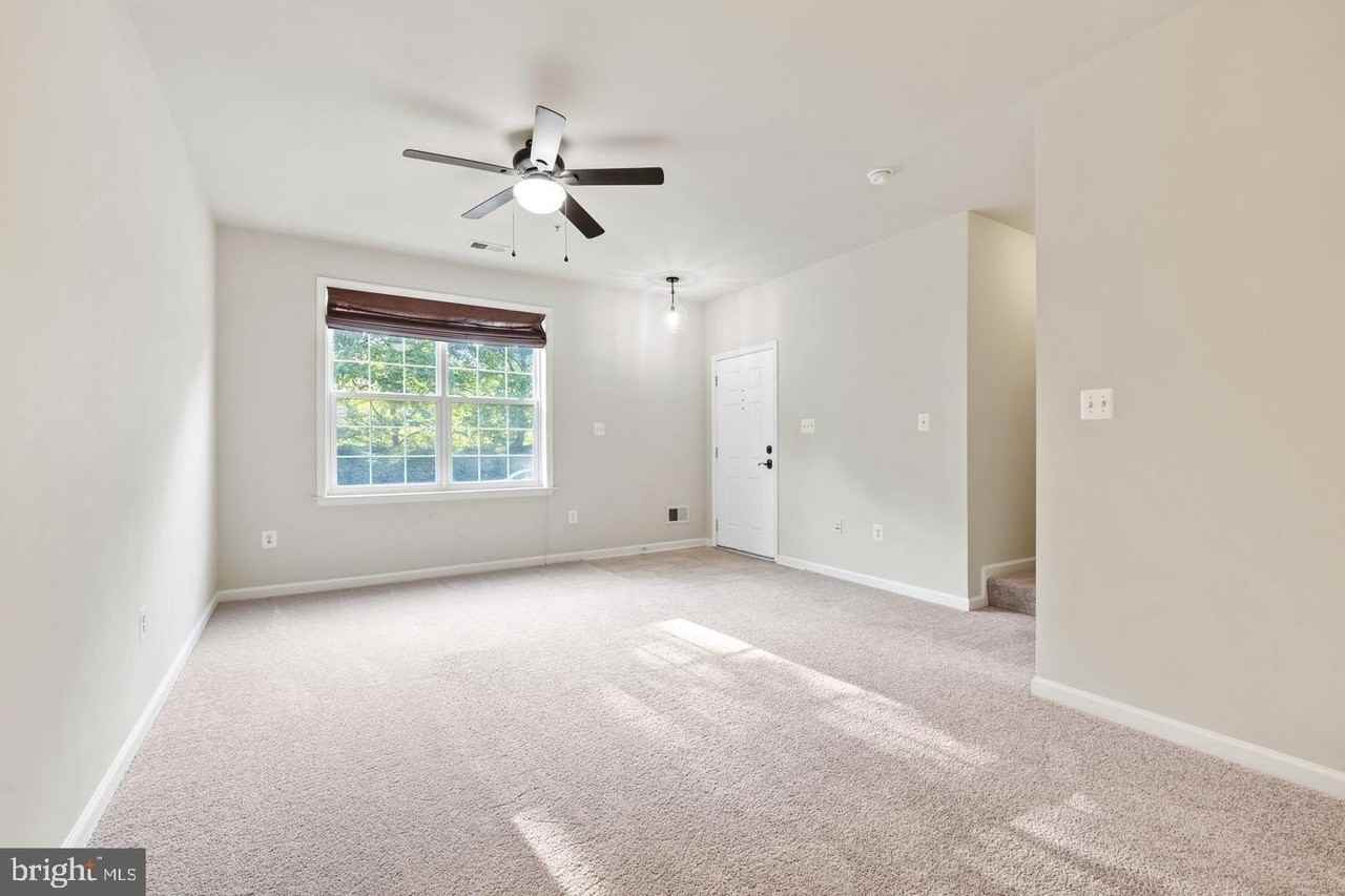 22717 Settlers Trail Ter - Photo 3 of 13