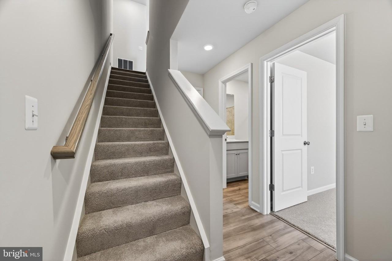 63 Rolling Branch Dr - Photo 7 of 39