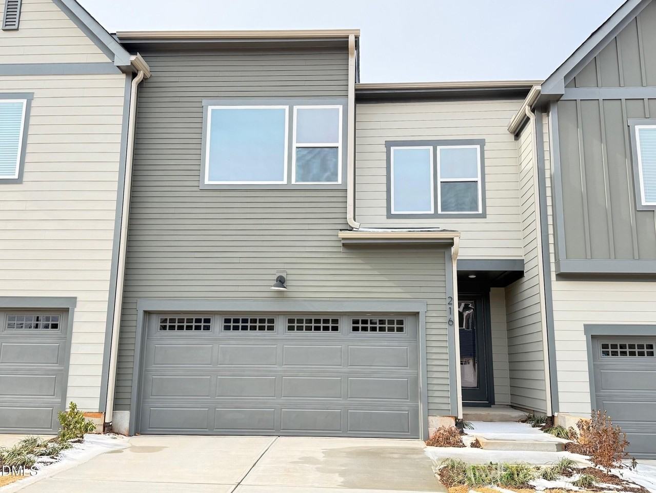 216 Oak Summit Pl