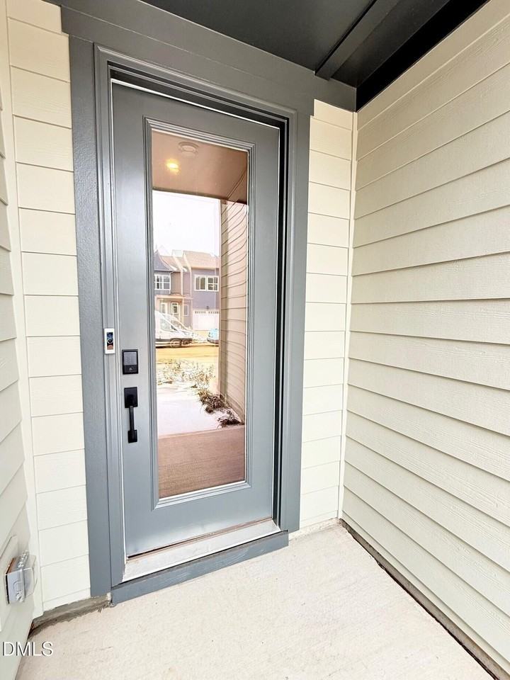 216 Oak Summit Pl - Photo 2 of 32