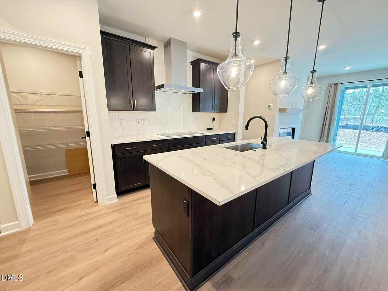 216 Oak Summit Pl - Photo 6 of 32