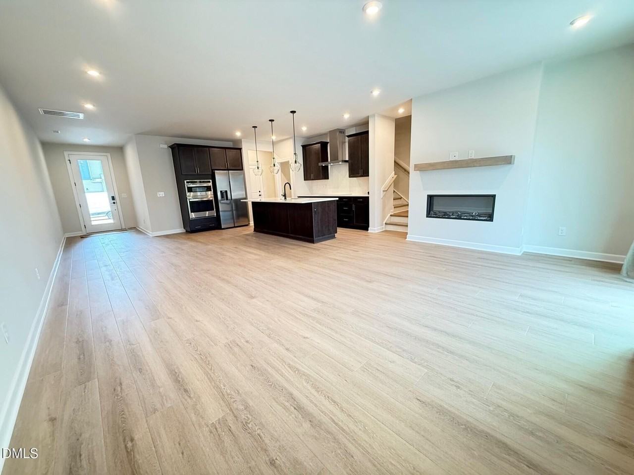 216 Oak Summit Pl - Photo 4 of 32