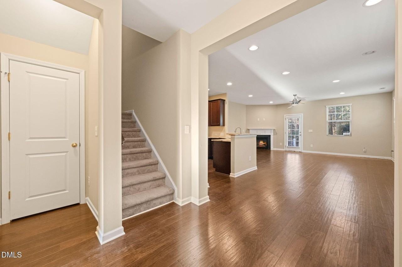 502 Libson St - Photo 5 of 43