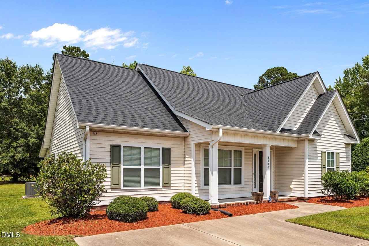 2400 Camille Dr - Photo 4 of 50