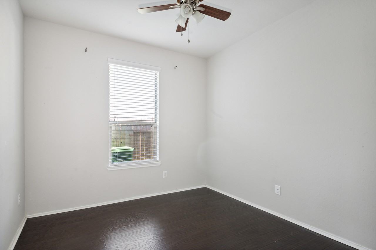 1819 Killiney Ct #1 - Photo 7 of 20