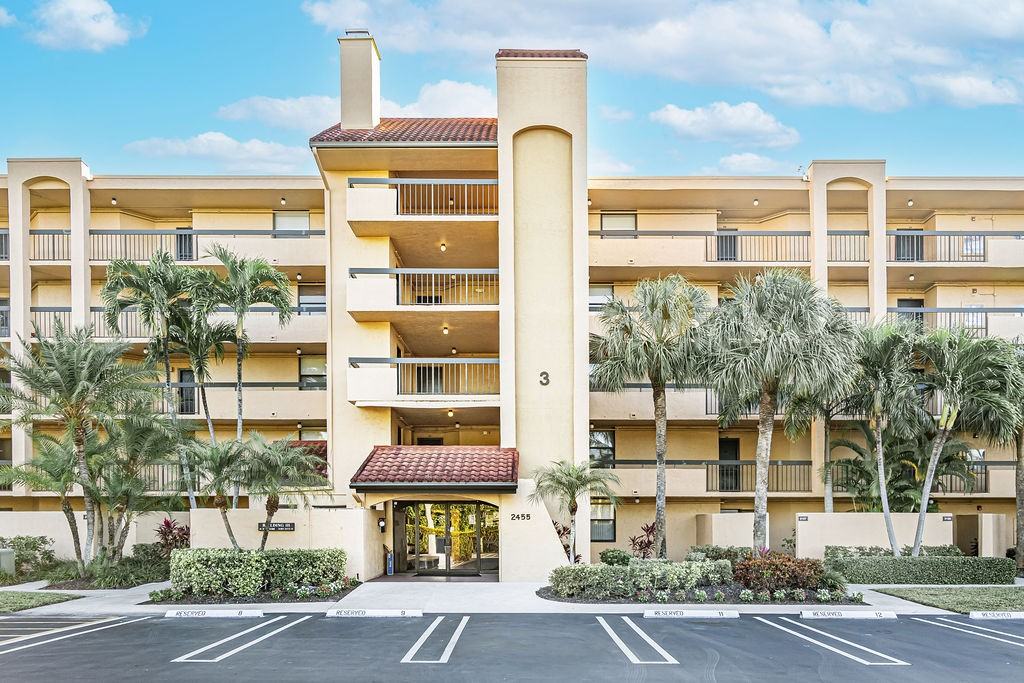 2455 Lindell Blvd #1