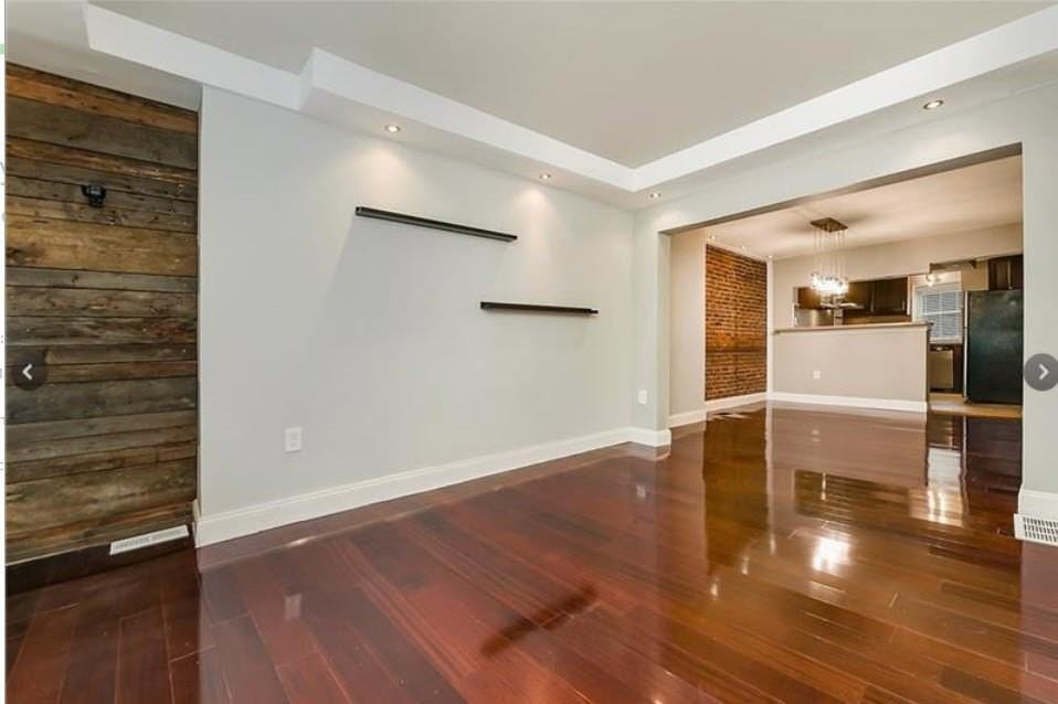 140 Home St - Photo 3 of 25