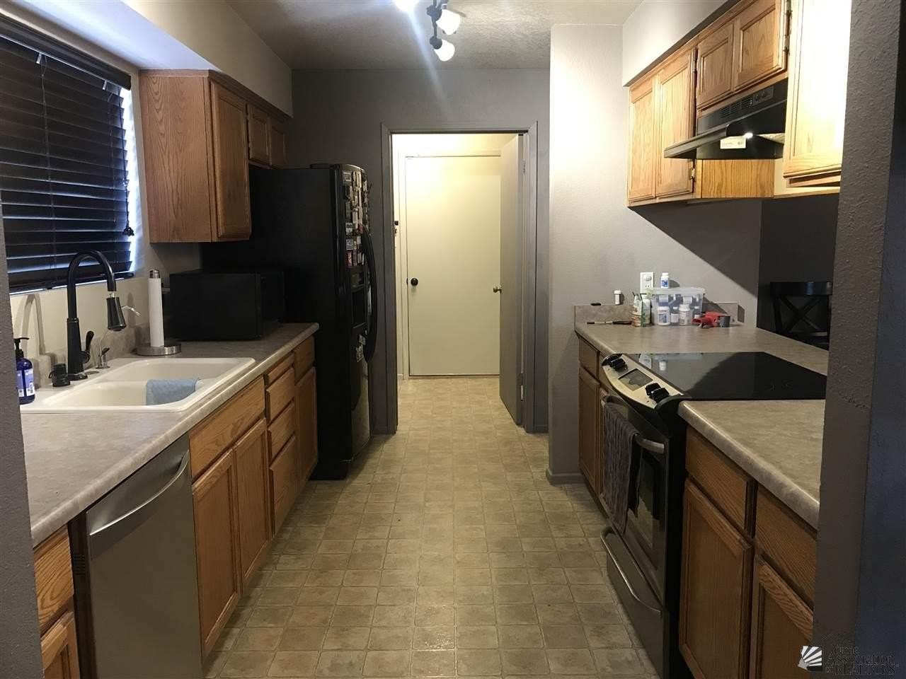 6243 E 45th Ln - Photo 6 of 11