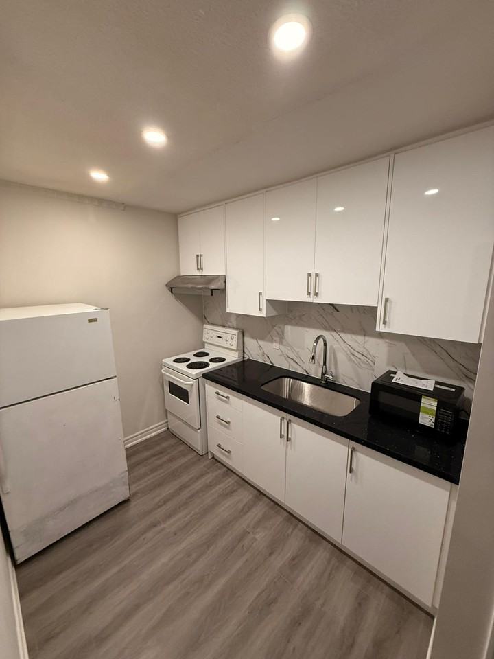 507 Strathmore Blvd - Photo 3 of 6