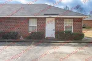 featured image of 1047 Sanders Ln #1