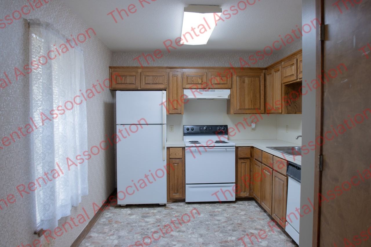 1047 Sanders Ln #1 - Photo 3 of 16