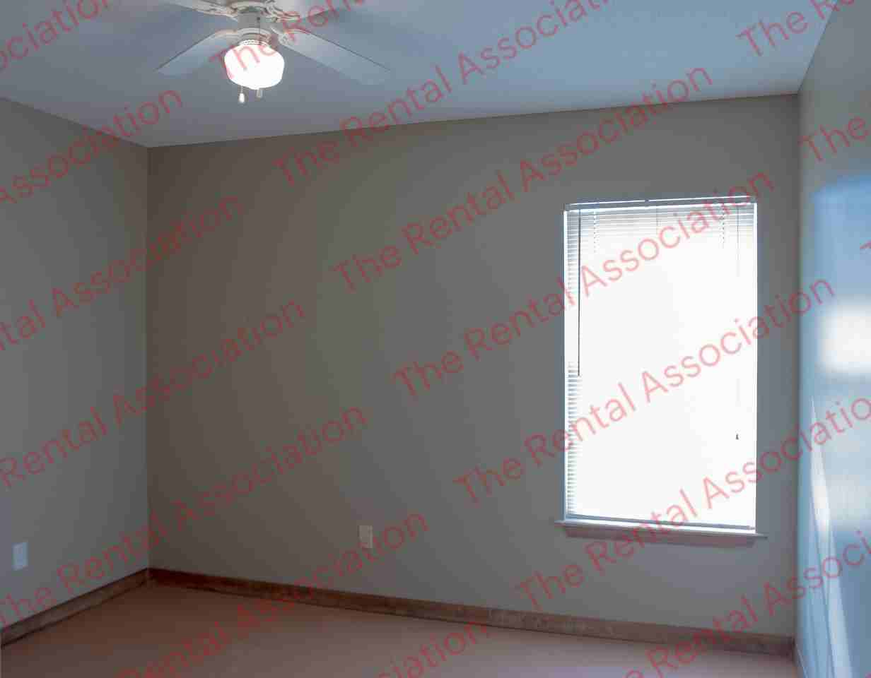 1047 Sanders Ln #1 - Photo 5 of 16