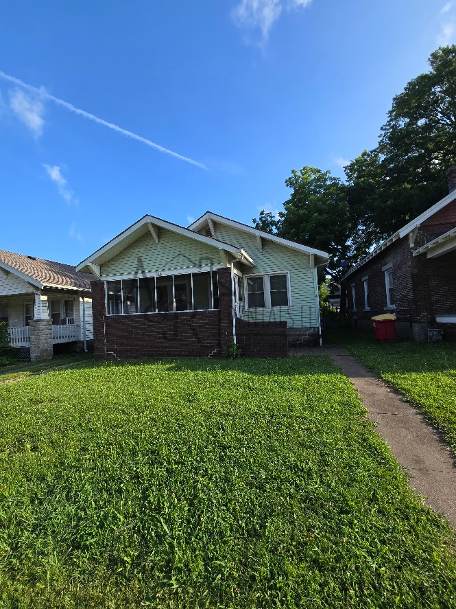 112 W Quincy St #1 - Photo 2 of 17