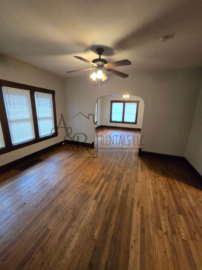 112 W Quincy St #1 - Photo 6 of 17