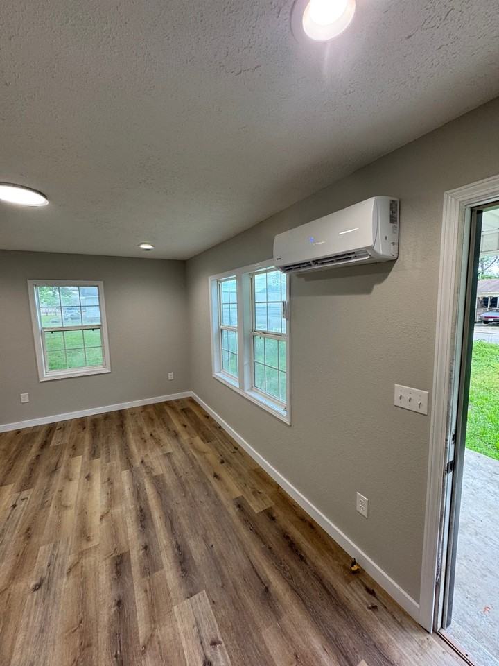 314 Parrish St #1 - Photo 3 of 10