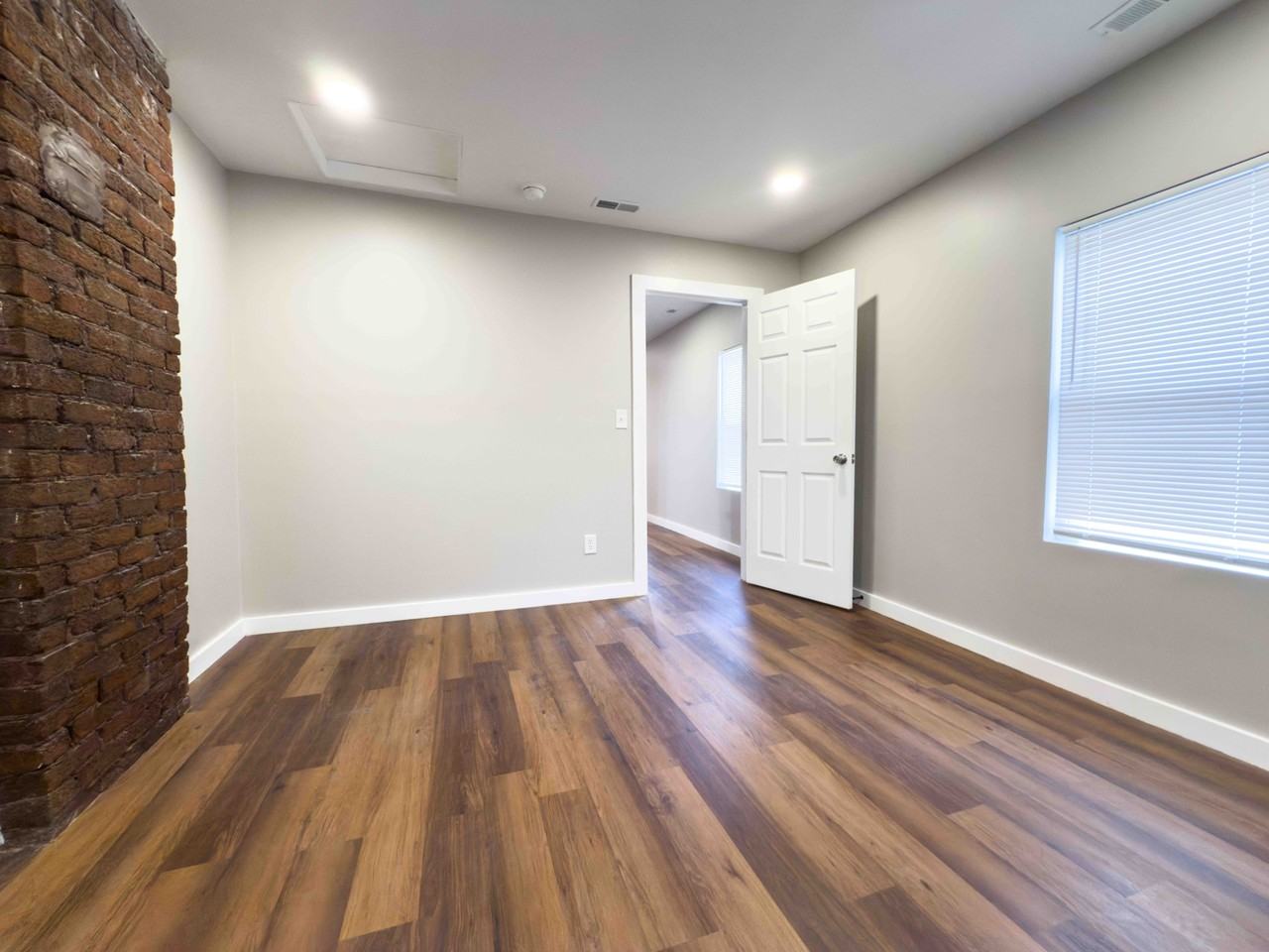 1718 Southeastern Ave #1718 - Photo 5 of 22