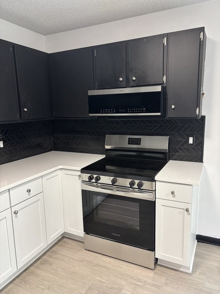 608 Lincoln St #1 - Photo 6 of 8