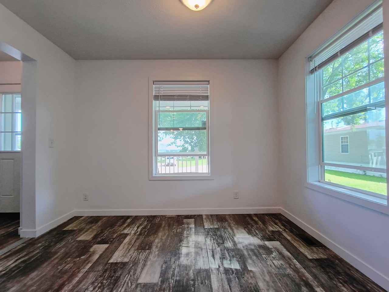 2005 Falcon Ter Nw #299 - Photo 2 of 39