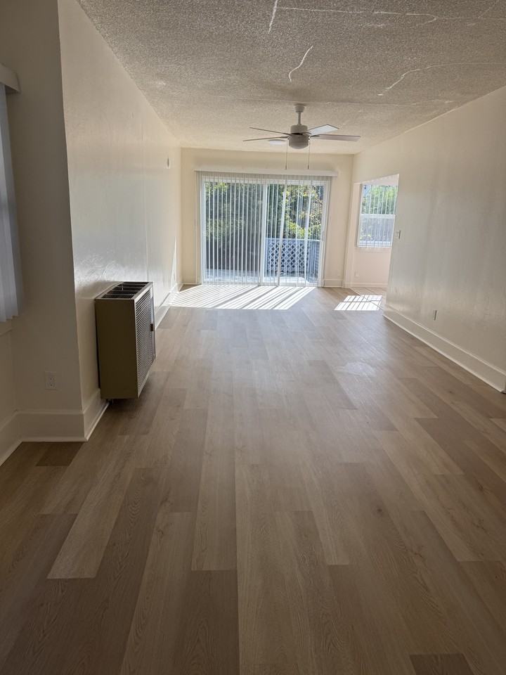 2813 Elm St #1 - Photo 3 of 11