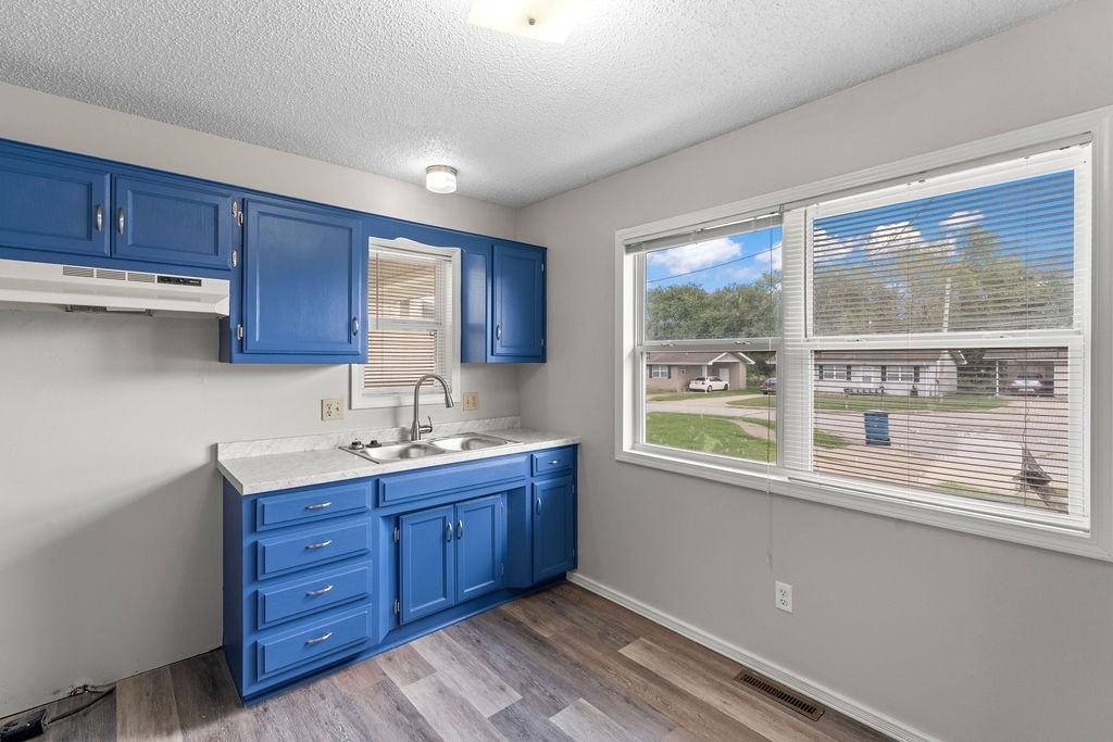 2462 N Homewood Ave #1 - Photo 2 of 14