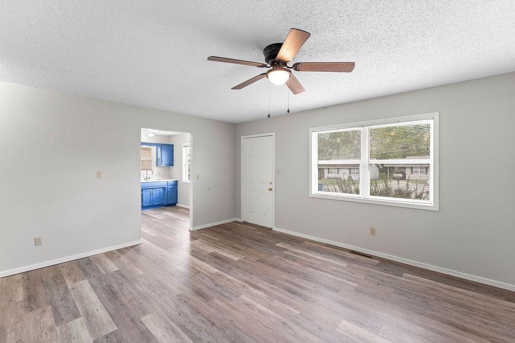 2462 N Homewood Ave #1 - Photo 3 of 14