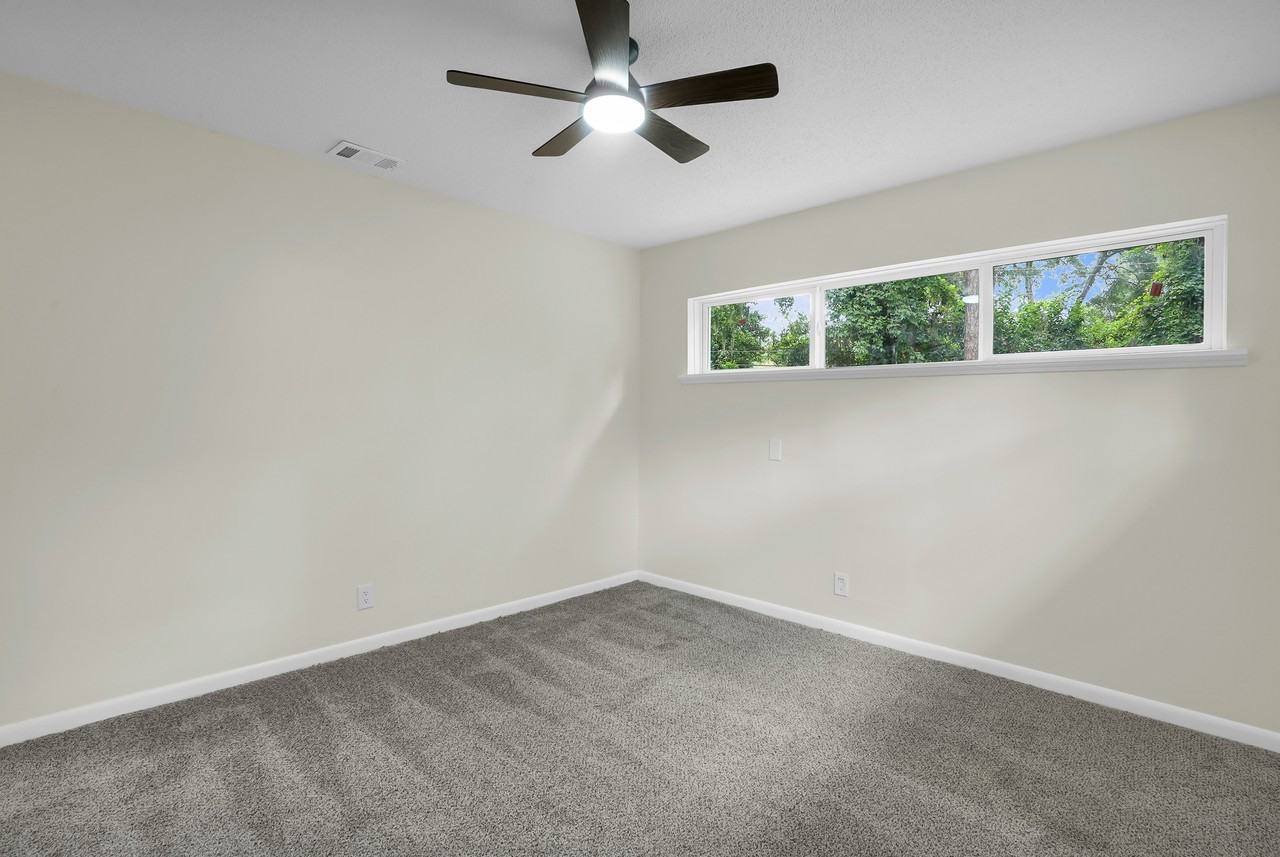 28 Gerald Dr #1 - Photo 2 of 12