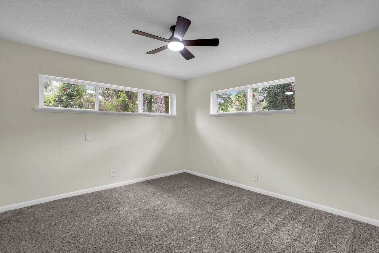 28 Gerald Dr #1 - Photo 3 of 12