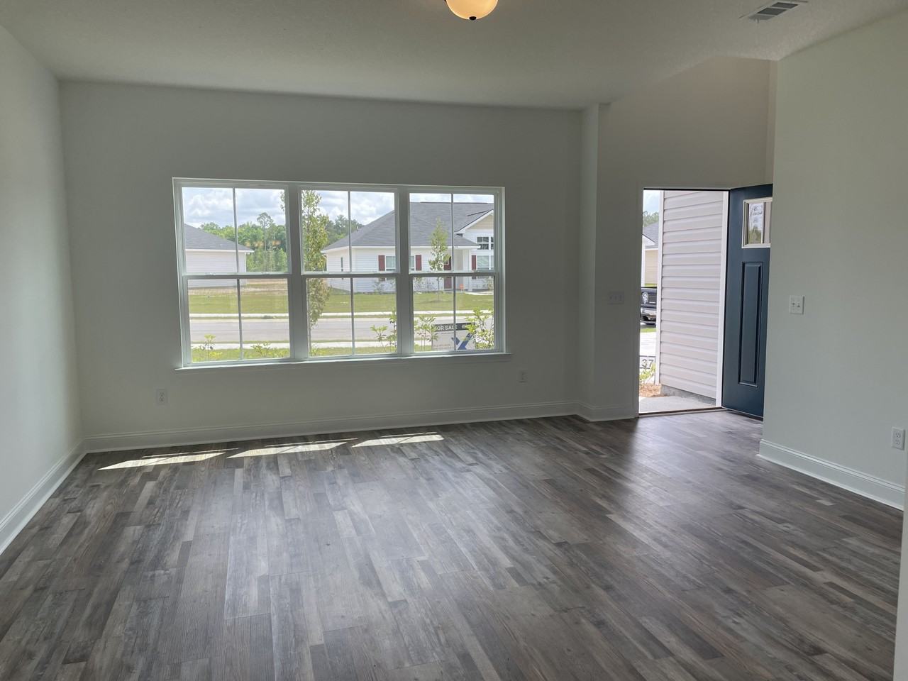 343 Abode Ave #1 - Photo 3 of 10