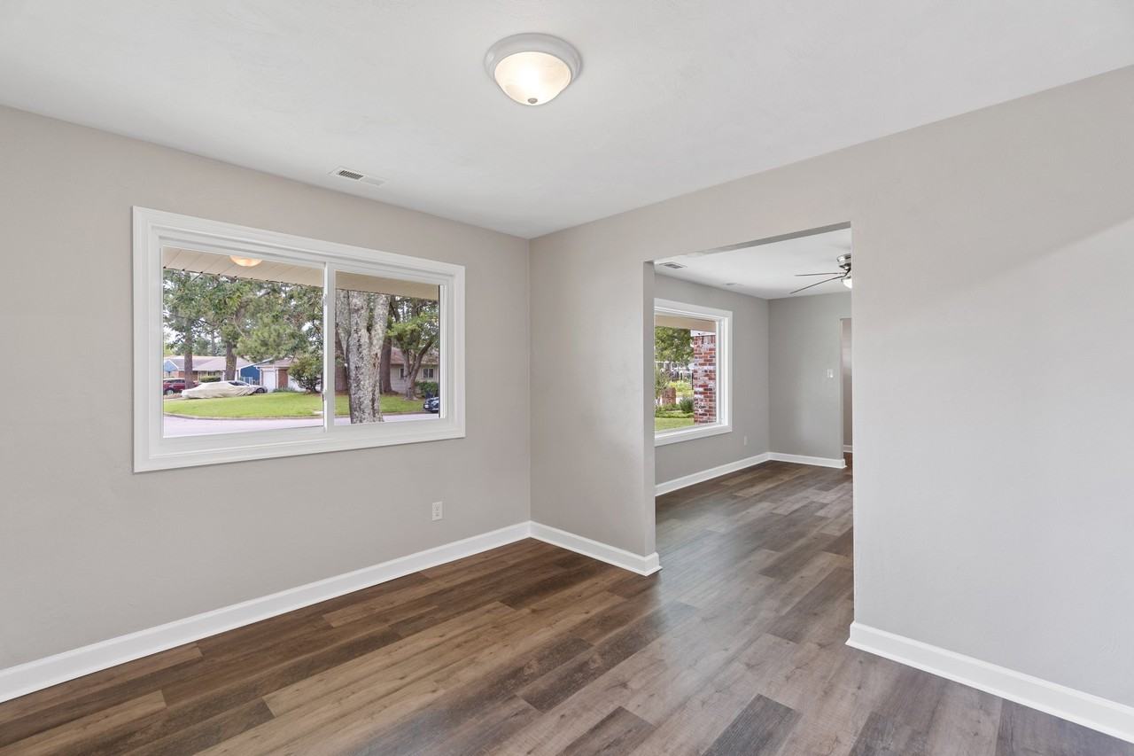 2916 Knight Rd #1 - Photo 5 of 34