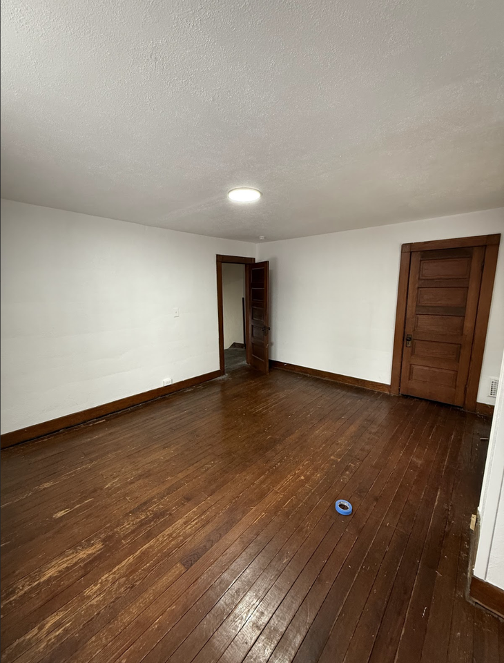 836 Saint Nicholas Ave #1 - Photo 7 of 17