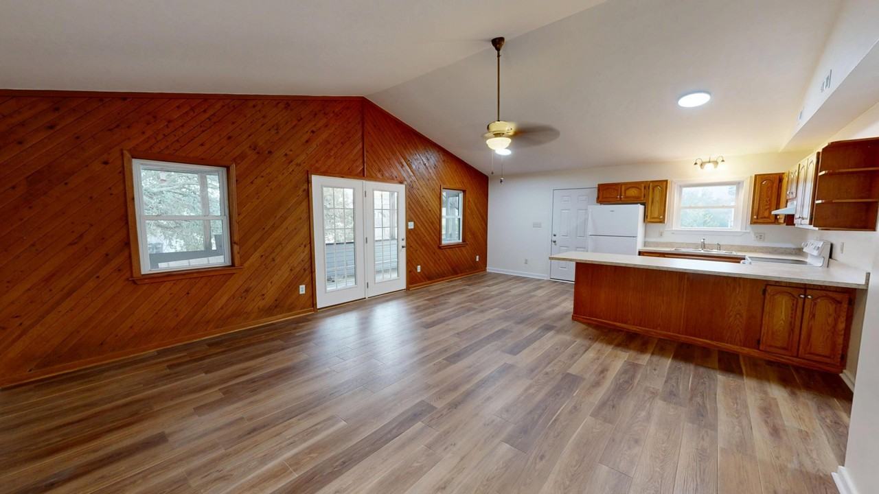 601 Kelly Ct #1 - Photo 2 of 12