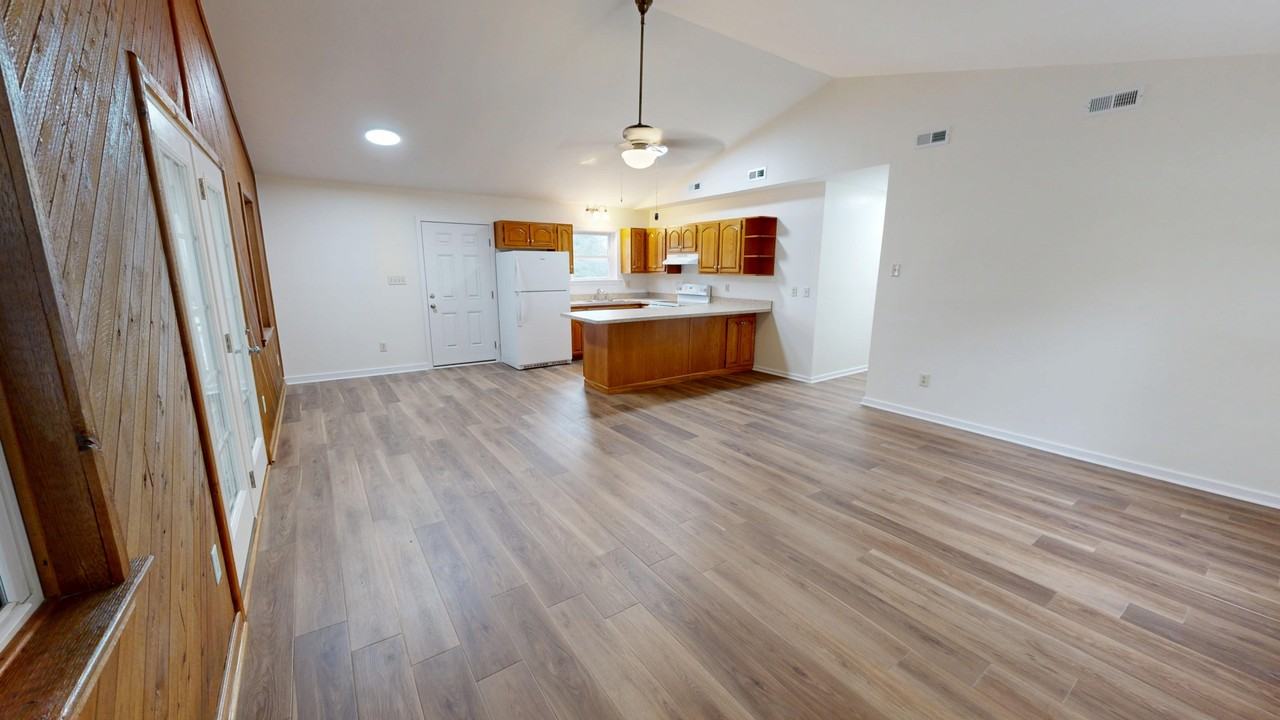 601 Kelly Ct #1 - Photo 6 of 12