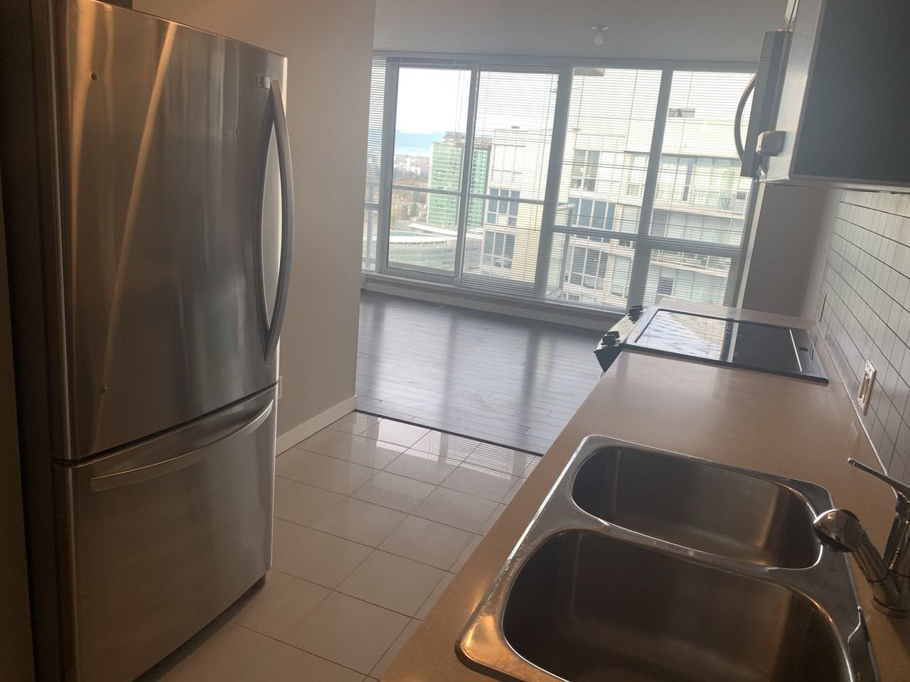 1610-13688 100 AvenuePark Place OneP11610 #1610 - Photo 3 of 19