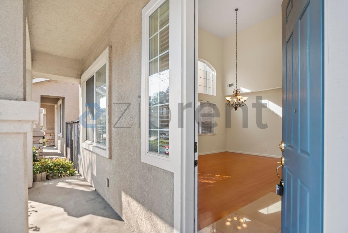 709 Buriat St - Photo 4 of 36