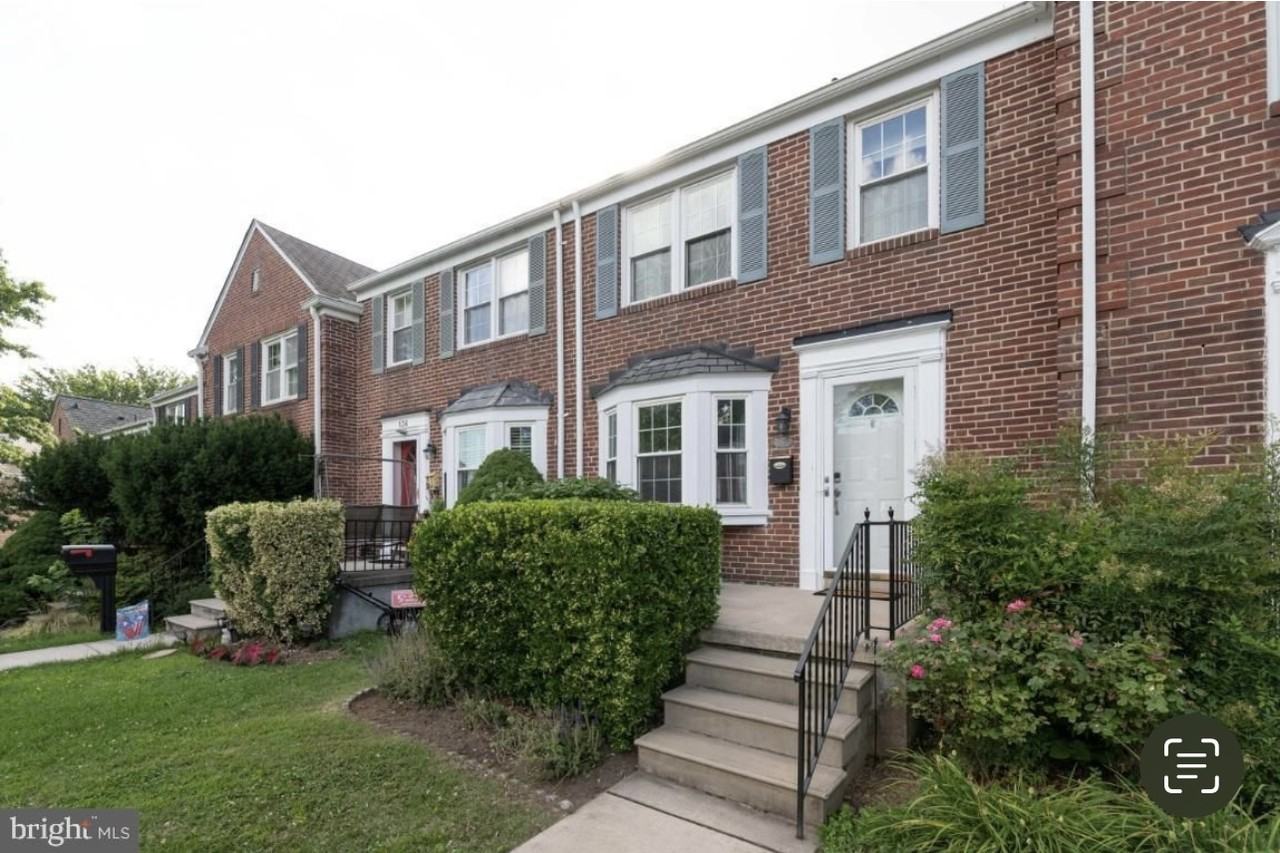 138 Brandon Rd #1 - Photo 2 of 11