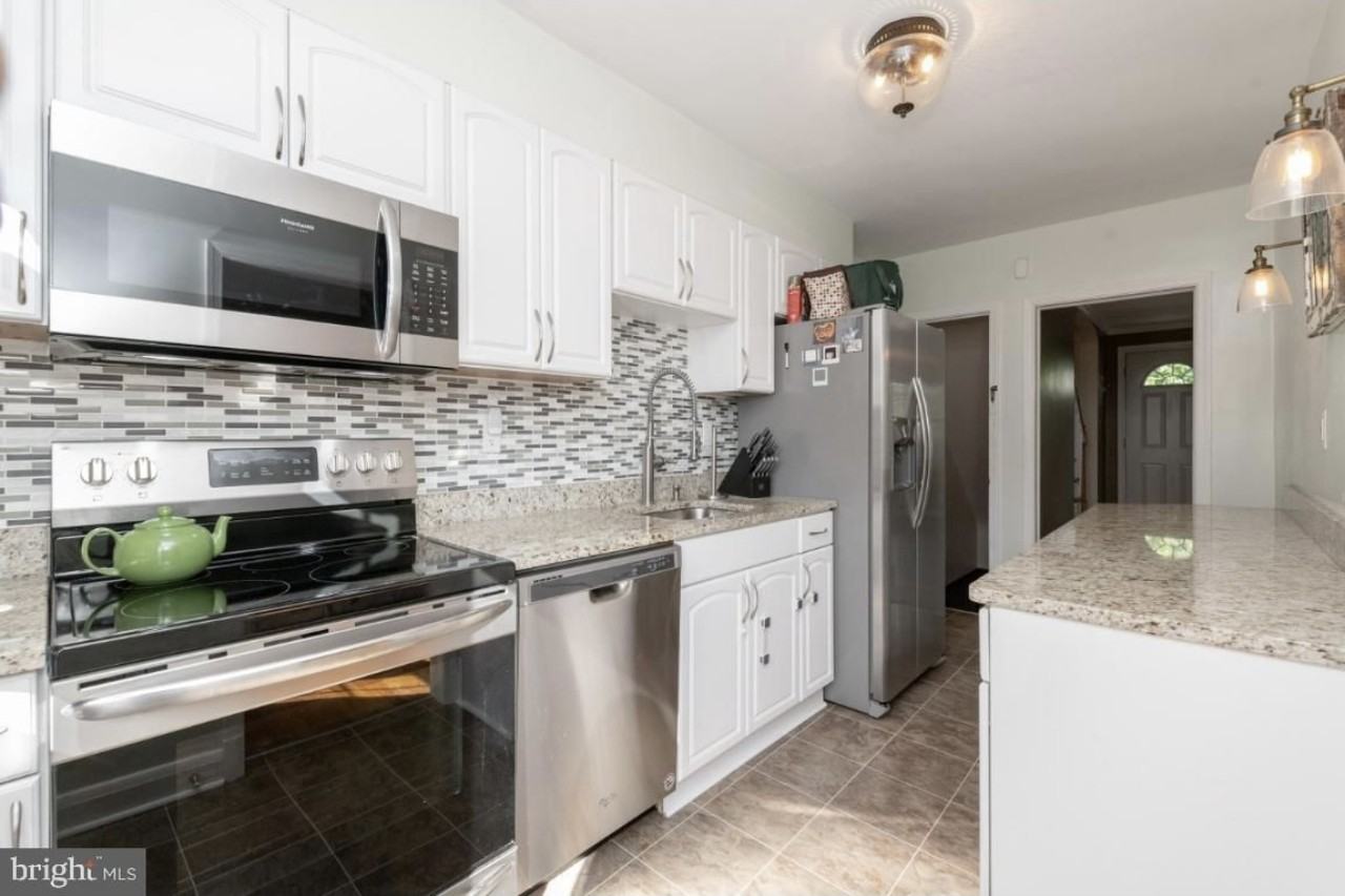 138 Brandon Rd #1 - Photo 3 of 11