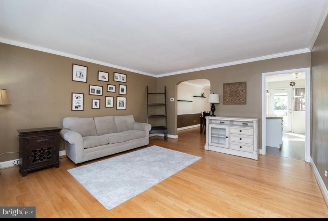 138 Brandon Rd #1 - Photo 4 of 11