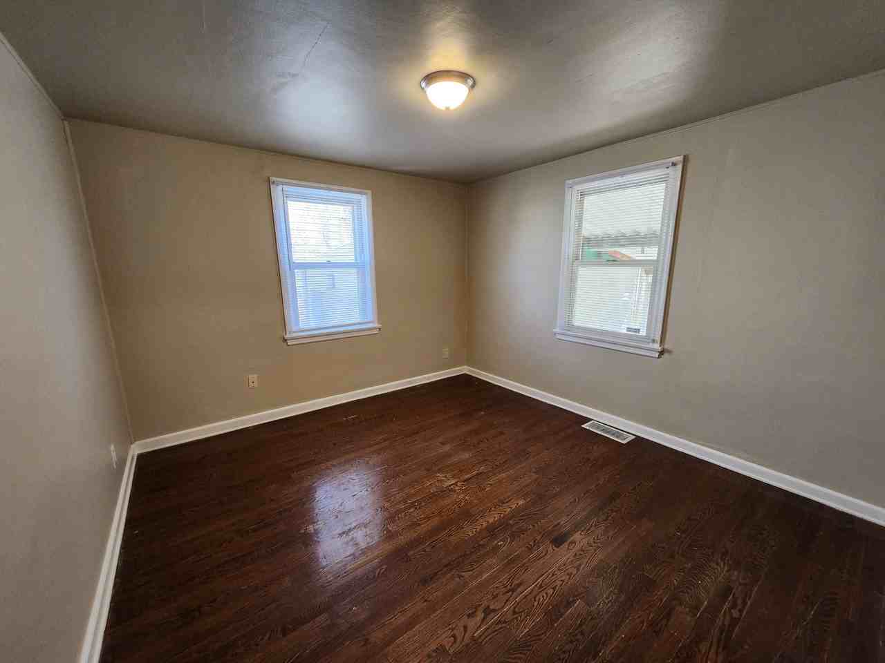 9416 Kathlyn Dr #1 - Photo 4 of 11