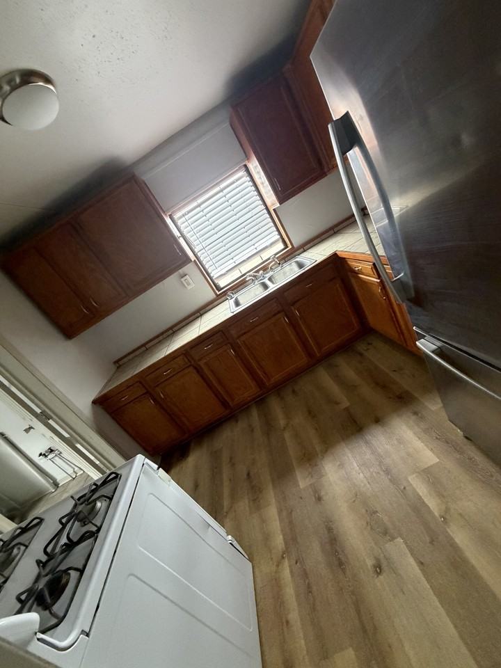 1402 Worth St Sw #1 - Photo 6 of 9