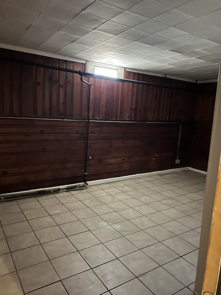 412 E 41st Ave #2 - Photo 5 of 7