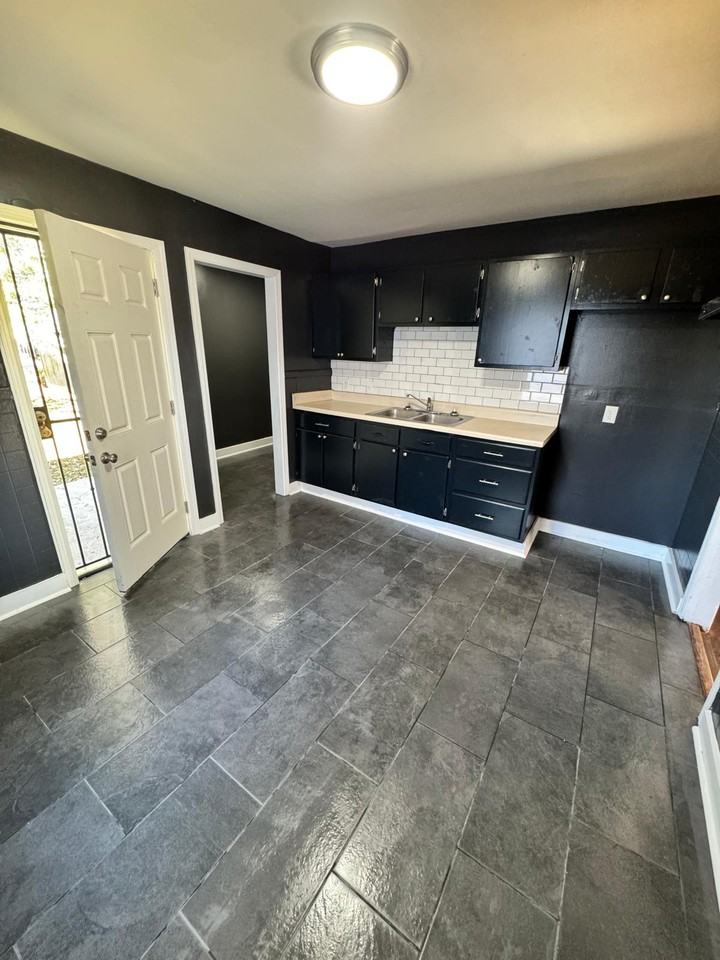 3154 Hopkins Ave #1 - Photo 6 of 18