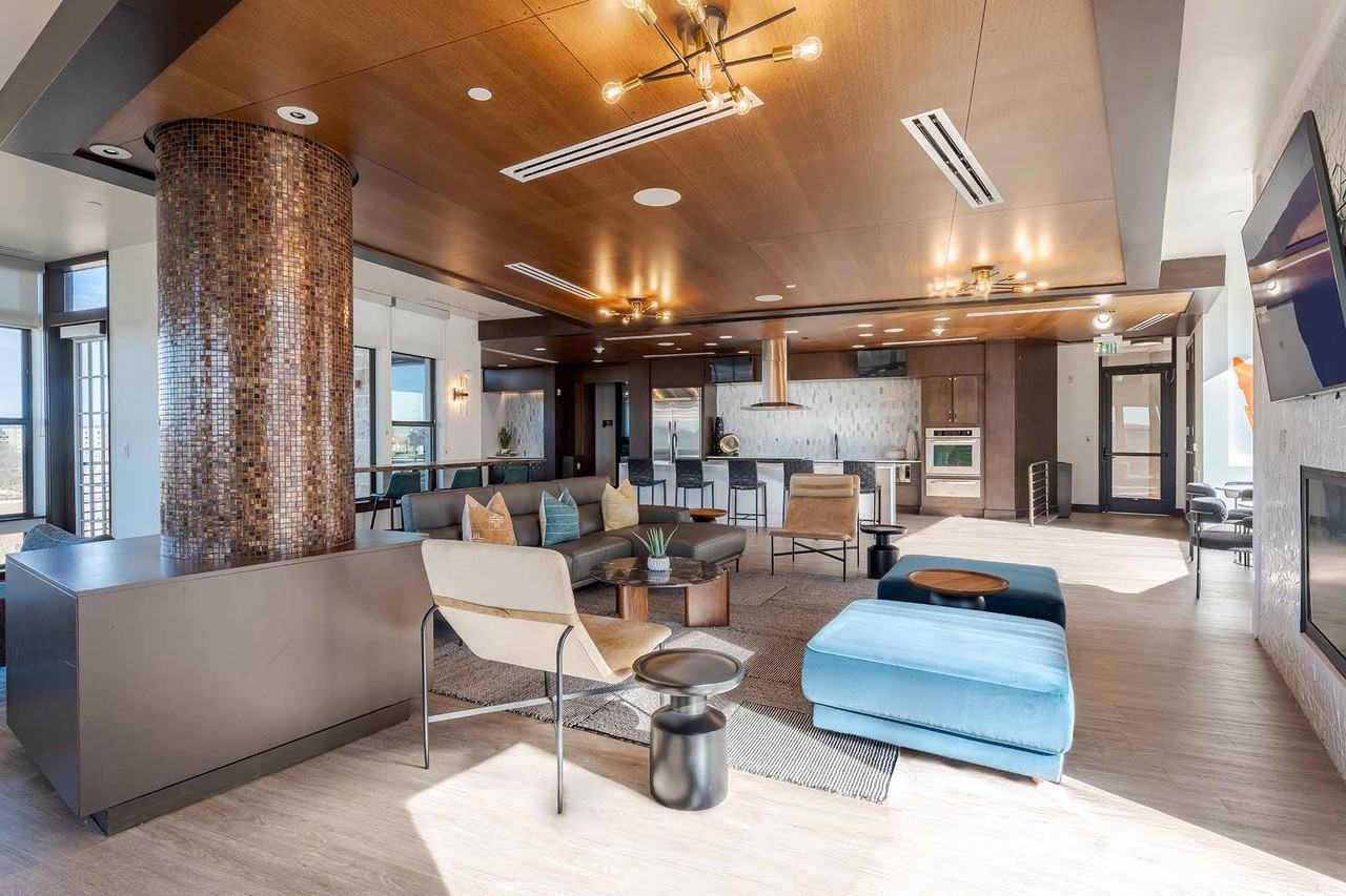 Gables Park Plaza - Photo 5 of 20