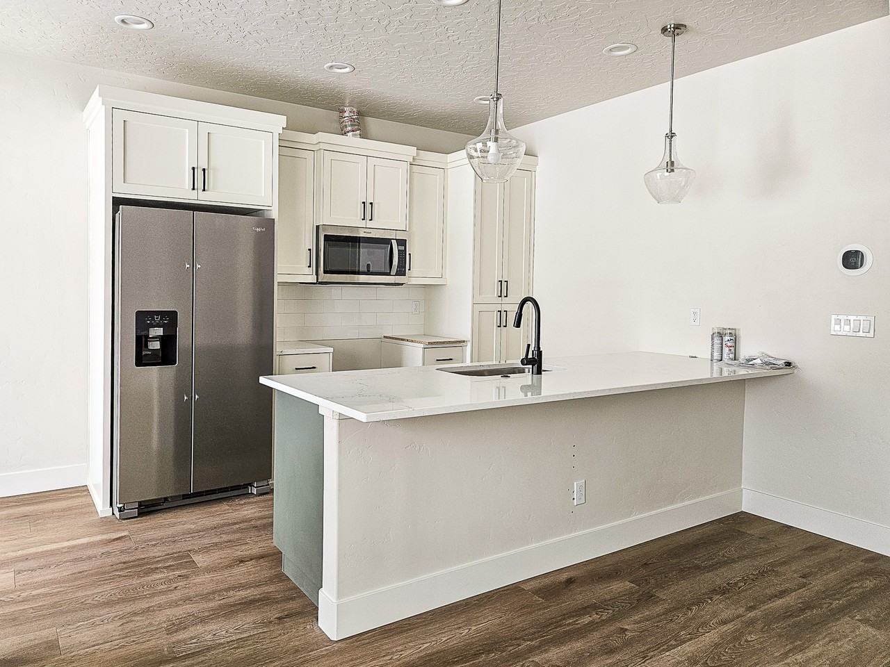 211 E Elm St #211A - Photo 2 of 10