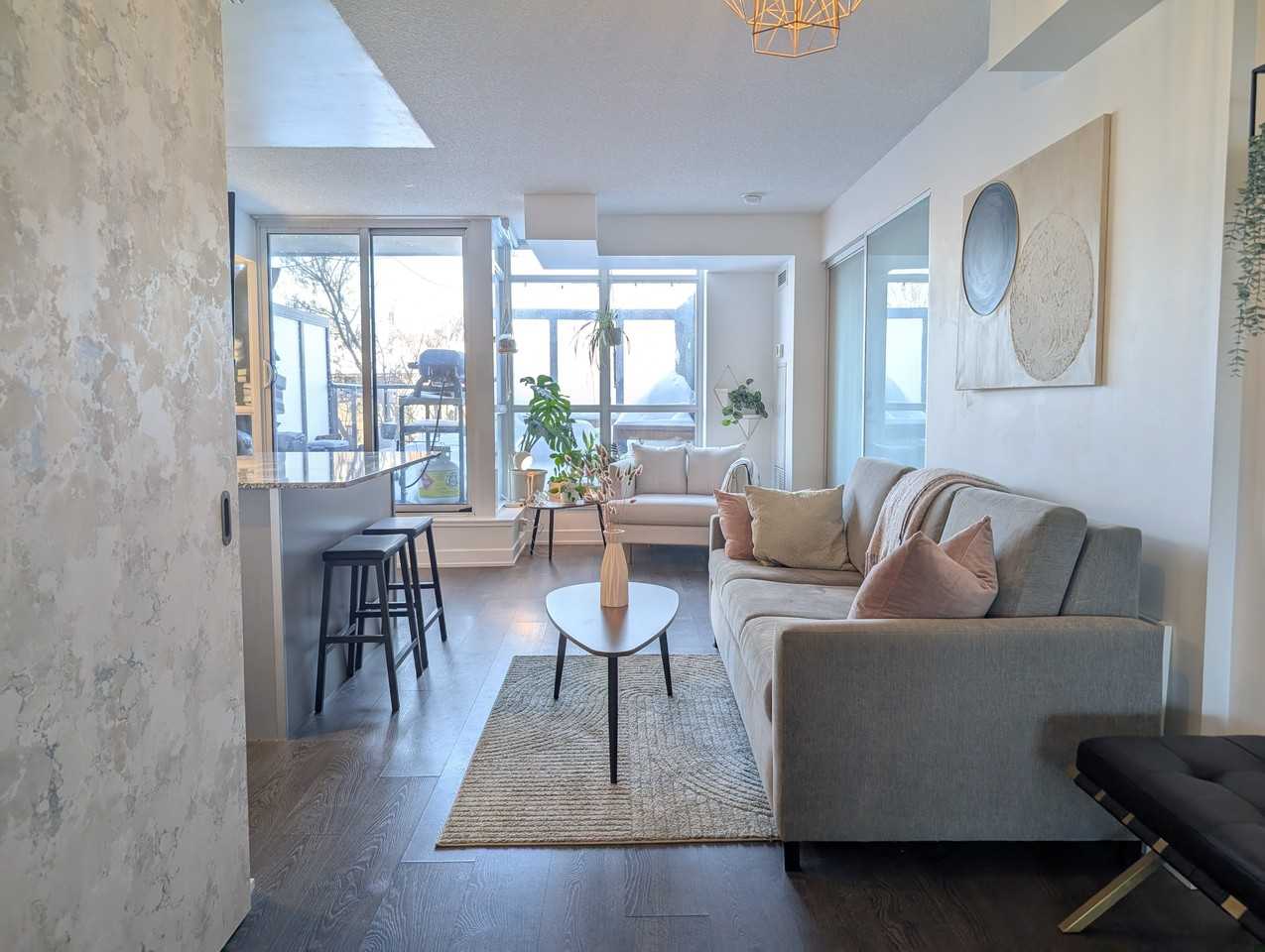 11 Superior Avenue - Photo 2 of 23