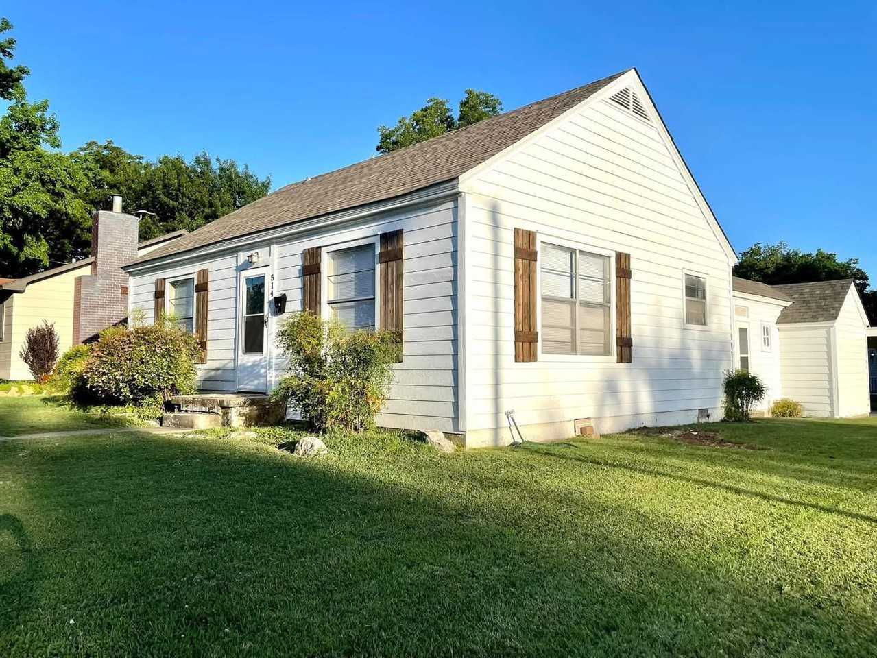 514 9th Ave Nw #1 - Photo 2 of 27