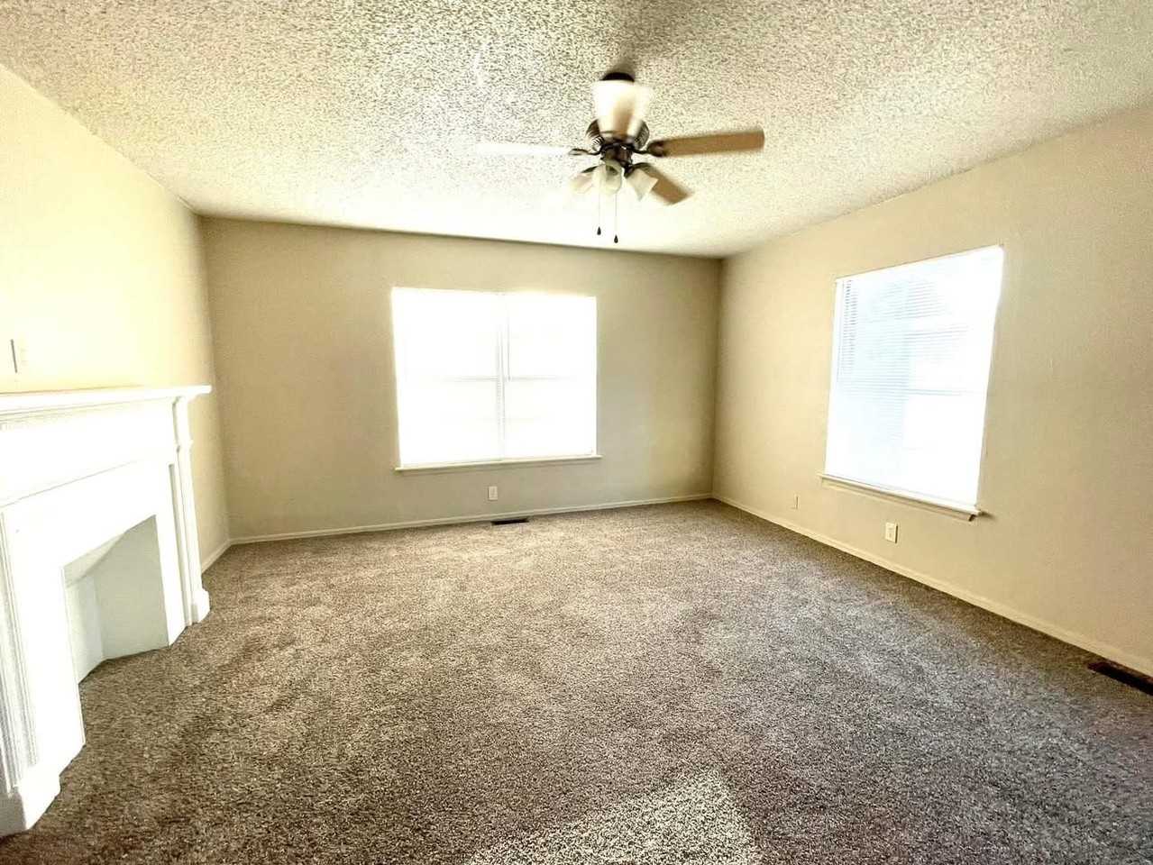 514 9th Ave Nw #1 - Photo 5 of 27