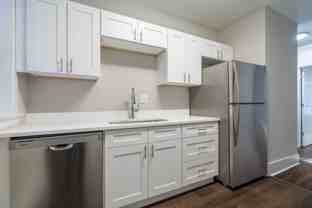 7411 N Damen Ave - Photo 1 of 1